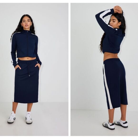 NWT Garage navy sporty midi skirt stripes at the side w pockets size s - Picture 1 of 8